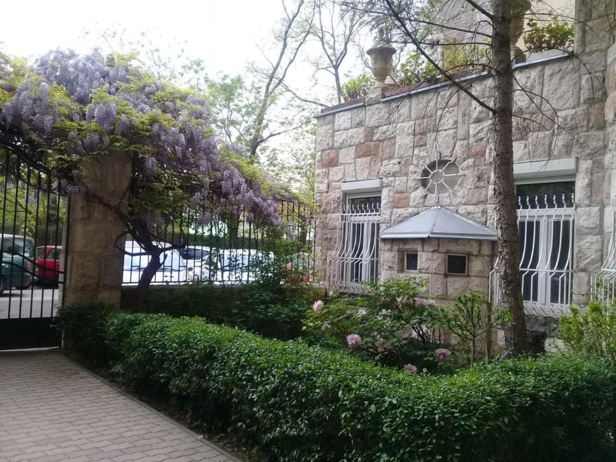 Modern Parkside Garden View Apartment Budapest Exterior foto
